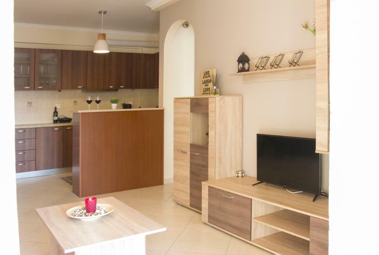 Charming Apartment Near Athens Center And The Sea Exterior photo